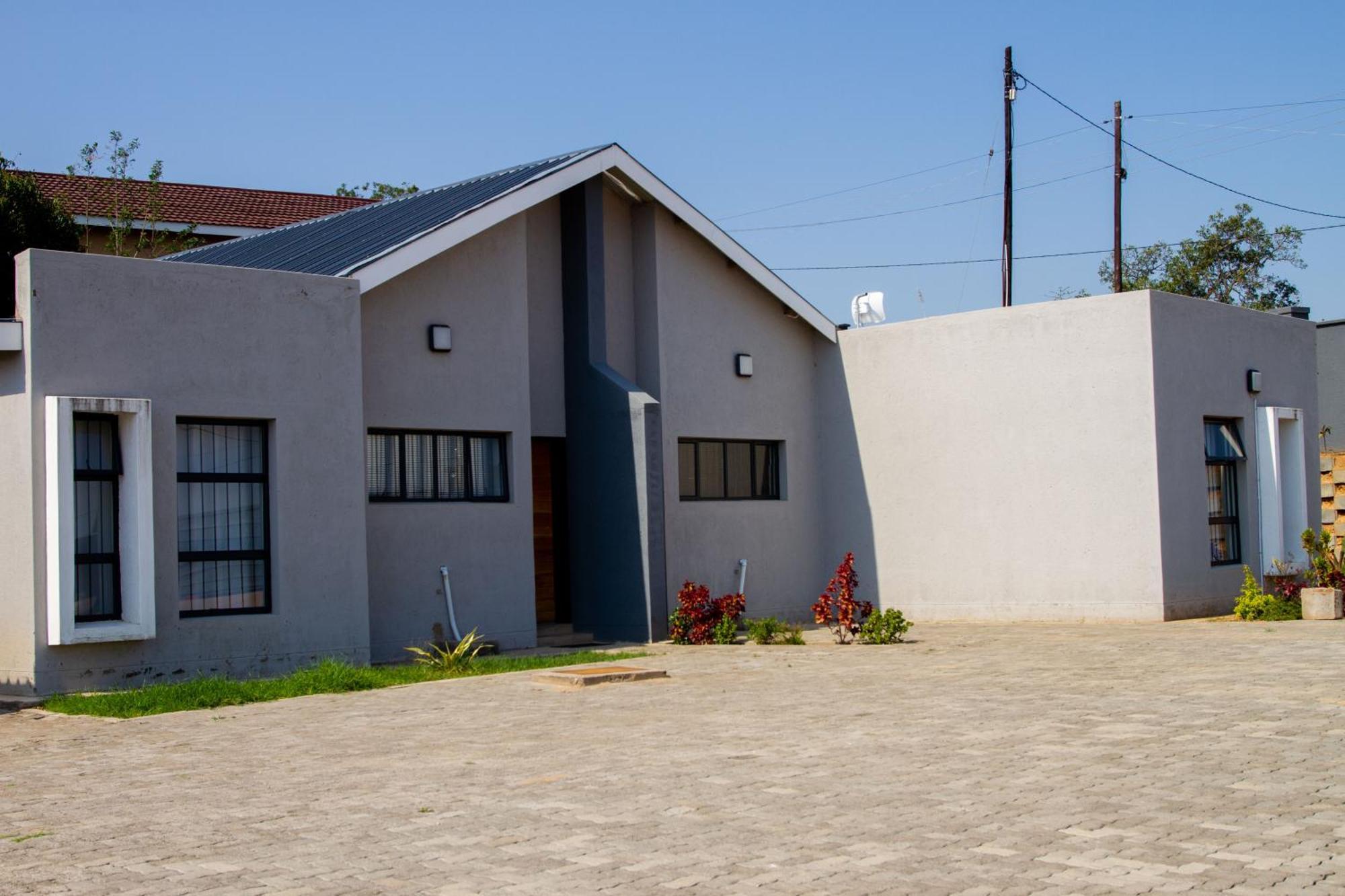 The Ultimate Lotus Apartment Manzini Exterior photo